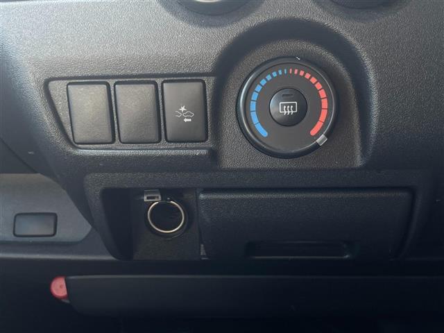 納車時、整備記録簿付きます★点検項目、交換部品など記録簿によりスタッフよりご説明致します。また、自信のある車両状態だからこそ『全車保証付』でご提供しております。（経過年数によって保証期間が異なります）