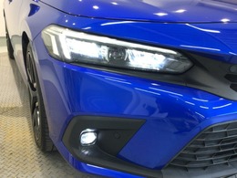 【LEDヘッドライト】ディスチャージヘッドライト（HID）と同等の明るさで、夜道や雨天走行が明るく視界良好！！　フォグライトも装備で、安心感さらにUPです♪安心ドライブを楽しんで下さい♪
