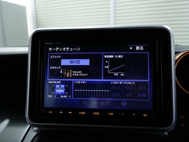 パナソニック製（CN-RZ843）のナビ付きです！フルセグ装備ですので長いドライブでも飽きません！※走行中は音声のみになります。