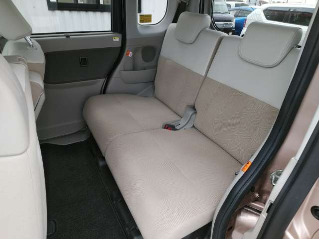お客様に隅々まで見ていただけるよう展示車両は常に綺麗に仕上げております！お客様のご来店、スタッフ一同心よりお待ち申し上げます。