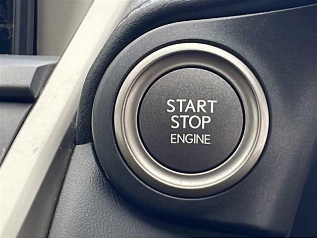 【　スマートキー/プッシュスタート　】鍵を挿さずにポケットに入れたまま鍵の開閉、エンジンの始動まで行えます。