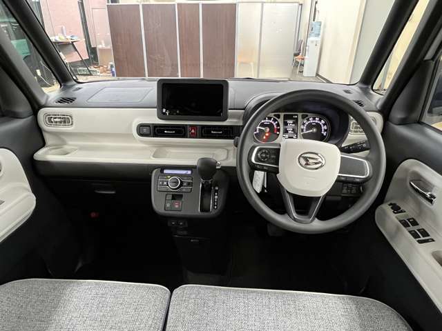 車により燃費、装備、価格、デザインは異なるもの。どれを選べば良いの？お任せ下さい！見比べ、乗比べ、専門店の知識があります！