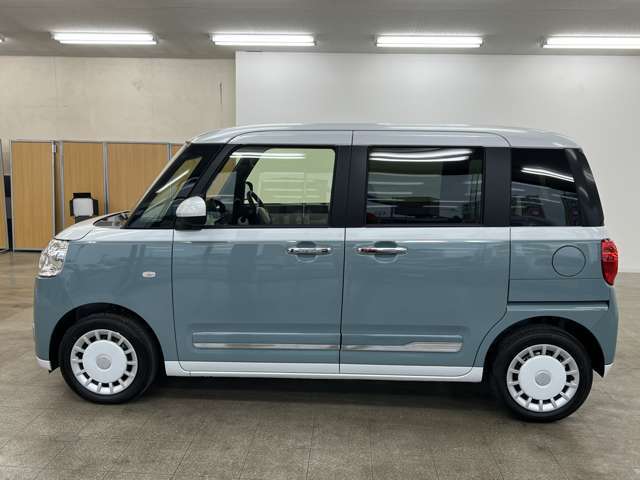 当店は16号線沿いにあります。「軽」未使用車専門店と書かれている赤色の看板が目印です。