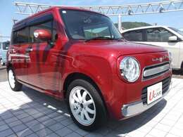 シルバー塗装とメッキの加飾を組み合わせ、アクセサリーのような上品さを演出したフロント、リヤバンパーなどを採用☆