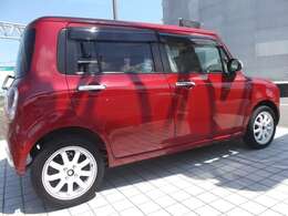 純正スマ-トフォン連携ナビゲ-ション・バックカメラ・ワンセグTV・AM/FMラジオ・ブルートゥースオ-ディオ・ハンズフリー・マイクロSDカ-ド音楽再生・AUX外部入力・iPod・iPodビデオ・HDMI☆