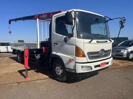 当社は軽自動車からバン、トラック、クレーン、ダンプ、重機を全国そして海外に販売している自動車会社です。