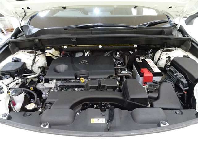 【まるごとクリーニング】トヨタが運営するトヨタ認定中古車の基準を合格したクリーニングを実施しております、室内はもちろん、エンジンルームもピッカピカ☆　是非足を運んで実際に車を見てみてください♪