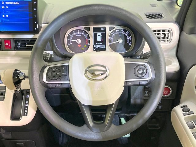 【ステアリングスイッチ】運転中、前方から目線をそらすことなく、オーディオ等の操作が可能な便利機能！安心＆快適なドライブを演出してくれます♪