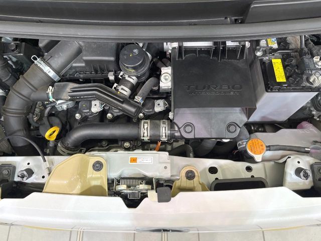 親切・丁寧な専門メカニックスタッフが応対！・車検・点検整備・事故等の修理などアフターサービスも安心。お車のカスタマイズもネクステージのサービススタッフまでご相談ください！