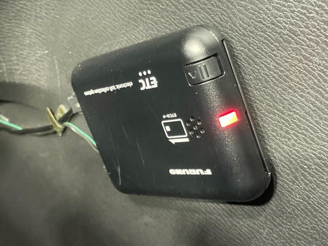 【ETC】高速道路の料金所をストレスなく通過！話題のスポットやサービスエリアに多い「スマートIC」利用時は必須のアイテムです。当店でセットアップを実施、ご納車当日からすぐにご利用いただけます！