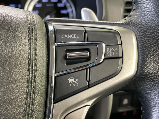 【レーダークルーズコントロール】高速道路での長距離走行が楽に！！自動で速度を保つクルーズコントロールが、衝突軽減システムと連携し、前方の車両を感知して車間を保つように速度調節してくれます！！