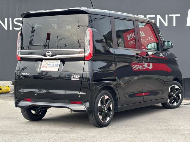 ☆こちらのお車はルークスハイウェイスターX、お色はブラックでございます☆