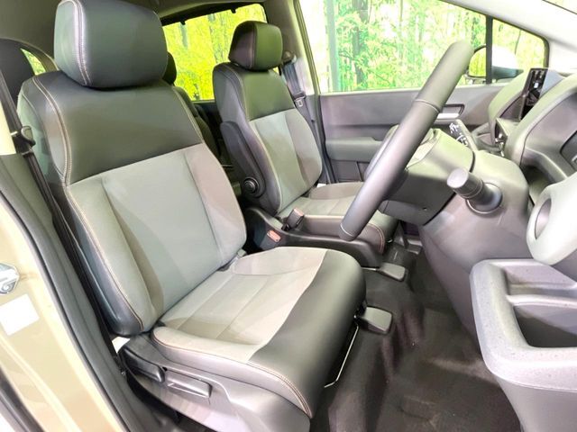 もちろん車内はキレイです♪よりクリーンな状態をキープしたいお客様には『ナノゾーンコート』がおすすめ！新型コロナウイルス対策や、除菌・消臭に効果を発揮し多くの方にご好評いただいております。