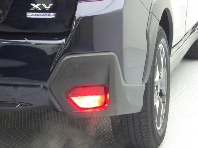 リヤフォグランプ 後方の車両に対して視界不良の際に自車位置を知らせることができます。