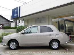 中身は令和1年式の国産車です。クラシックカーに乗りたいけど、維持費、故障が心配という方に、特にオススメです。エンジンなど機械部分は最新のものです。