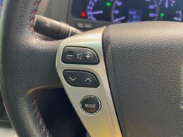 【ステアリングスイッチ】運転中、前方から目線をそらすことなく、オーディオ等の操作が可能な便利機能！安心＆快適なドライブを演出してくれます♪