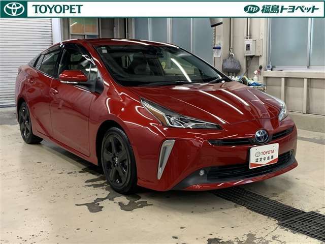 「中古車ハイブリッド保証」付き。ハイブリッド機構を無償で保証します。保証期間は、初度登録年月から10年目まで、またはロングラン保証が終わってから3年間。ただし累計走行距離が20万km以内です。