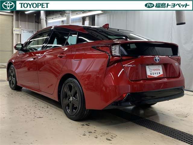 トヨタならではの「3つの安心」をセットにした『トヨタ認定中古車』です。「まるごとクリーニング」　「車両検査証明書」　「ロングラン保証」付き。