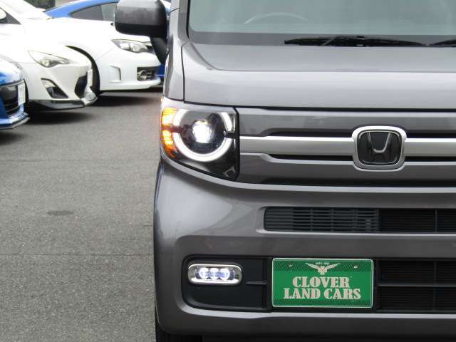 【LEDヘッドライト＆フォグランプ！】夜のドライブも雨の日でも安心して走行出来ます☆