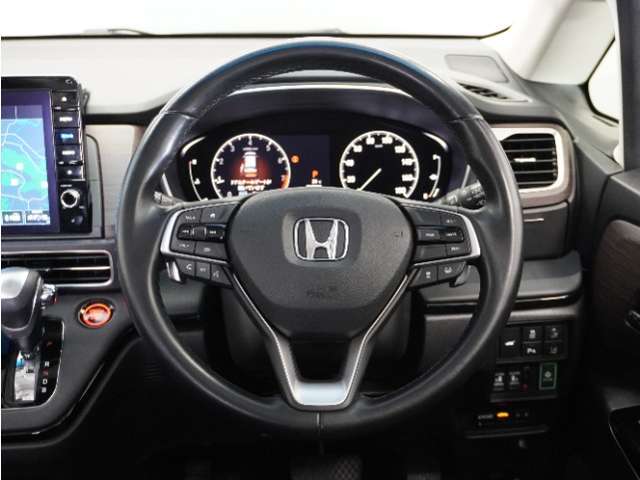 【Honda SENSING】先進の安全運転支援機能で、さまざまなシーンで運転をサポート！システムが運転中のヒヤリハット回避を支援します。