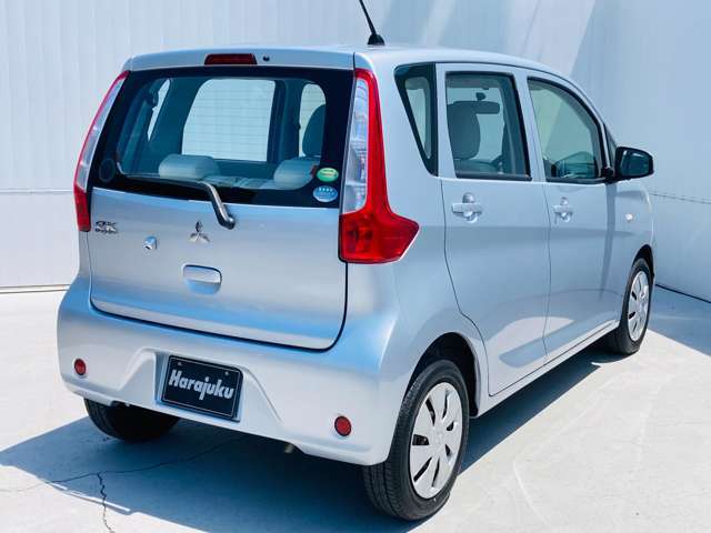 全車内外装クリーニング済み★気になる内装もピカピカです♪当社自慢のキレイさを、ぜひご覧ください。さらには、納車前にも清掃を行い、ボディーには撥水コーティングを施工してのお渡しです【ゴールドパック】