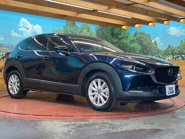 大好評のボディコーティング「弾スプラッシュコート」もご納車までに施工可能。通常のガラスコートと異なる、耐久年数6年の無機質ガラスコーティングが、ボディをキレイな状態に保ってくれます。