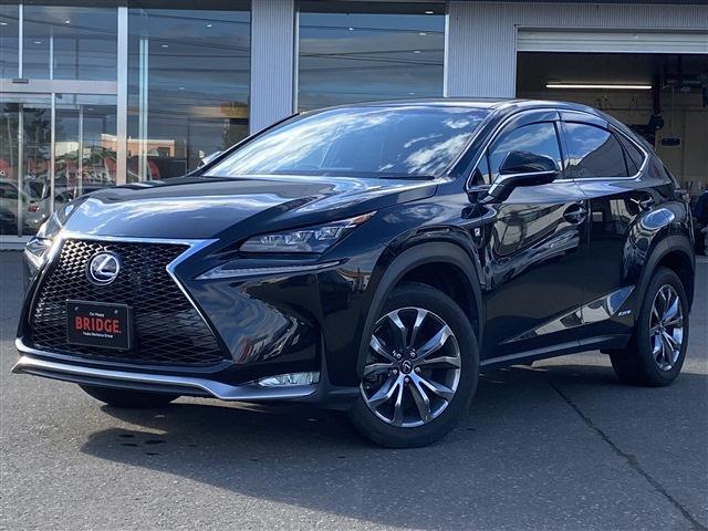 レクサス　NX　300h　Fスポーツ　4WD/シートヒーター＆ベンチレーション/赤黒コンビレザーメモリーパワーシート/パワーバックドア/ナビゲーション/バックモニター/ハンドルヒーター/サイドカメラ