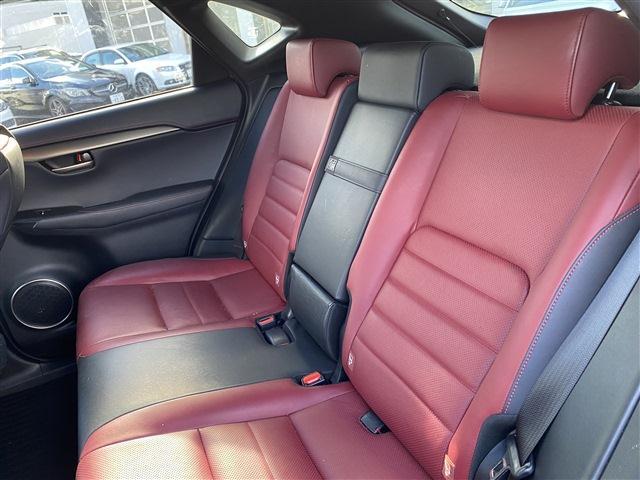 レクサス　NX　300h　Fスポーツ　4WD/シートヒーター＆ベンチレーション/赤黒コンビレザーメモリーパワーシート/パワーバックドア/ナビゲーション/バックモニター/ハンドルヒーター/サイドカメラ