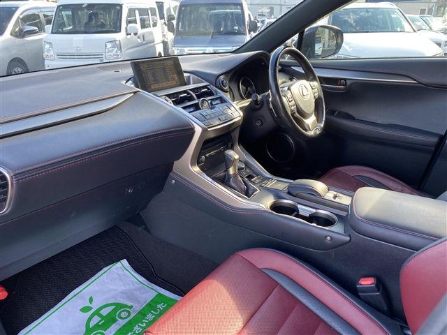 レクサス　NX　300h　Fスポーツ　4WD/シートヒーター＆ベンチレーション/赤黒コンビレザーメモリーパワーシート/パワーバックドア/ナビゲーション/バックモニター/ハンドルヒーター/サイドカメラ