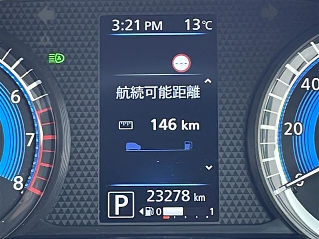 【　メーター　】メーターまわりも鮮やかに照らし出され、デザイン、安全性ともにバッチリですね♪