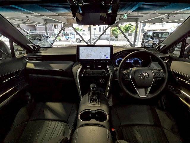 アイポイントが高く見晴らしの良い運転席です！