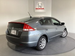【Honda認定中古車 U-Select】　は3つの安心をお約束します。　1　Hondaのプロが整備した安心。 2　第三者機関がチェックした安心。　3　購入後もHondaが保証する安心。