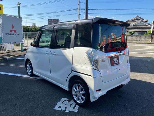 左斜後画像です