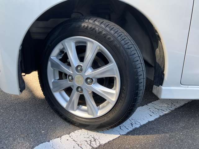 4本それぞれの写真を載せています！タイヤの状態も確認できるので安心してお乗りいただけます。