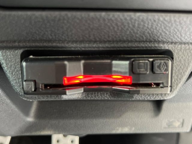 【ETC】高速道路の料金所をストレスなく通過！話題のスポットやサービスエリアに多い「スマートIC」利用時は必須のアイテムです。当店でセットアップを実施、ご納車当日からすぐにご利用いただけます！