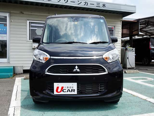 支払総額 ＝ 車両本体価格＋諸費用 （法定費用＋販売店手数料）です。店頭納車が前提ですが、自宅への納車のなどは、別途費用になります。兵庫県以外での登録は、支払総額が異なります。お問合せください。