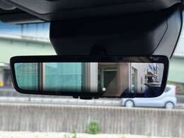 後方の視界を確保するための重要な安全装備であり、運転中の状況判断を支えます☆彡近年では、従来の鏡面タイプに加え、車内カメラと連動したデジタルインナーミラーも登場し、夜間や悪天候時でも鮮明な映像です☆彡