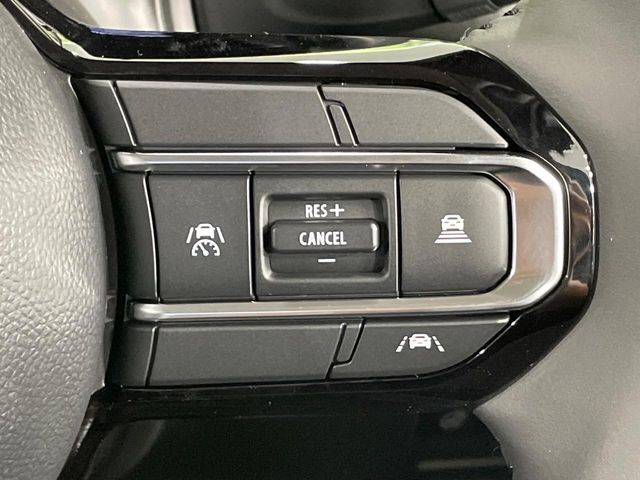 【アダプティブクルーズコントロール】高速道路での長距離走行が楽に！！自動で速度を保つクルーズコントロールが、衝突軽減システムと連携し、前方の車両を感知して車間を保つように速度調節してくれます！！