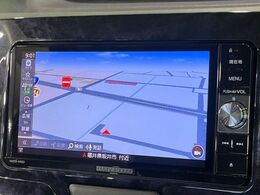 【純正ナビ】人気の純正ナビを装備。オーディオ機能も充実しており、Bluetooth接続すればお持ちのスマホやMP3プレイヤーの音楽を再生可能！毎日の運転がさらに楽しくなります！！