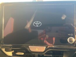 【ディスプレイオーディオ】お持ちのスマホやMP3プレイヤーとの無線接続で音楽再生が可能！コードで繋ぐわずらわしさも無く、手軽にお気に入りの音楽を楽しめます。