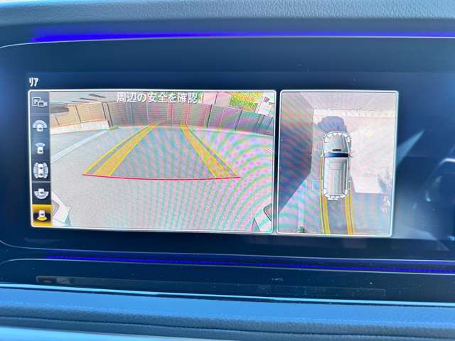 360度カメラが装備されておりますので真上から見下ろした映像を確認しながら駐車スペースへ止める事が出来ます。大変便利な機能です。