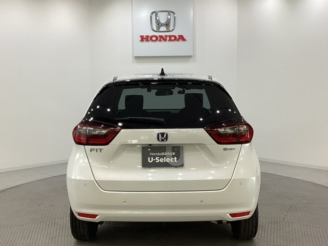 【Honda認定中古車 U-Select】　は3つの安心をお約束します。　1　Hondaのプロが整備した安心。 2　第三者機関がチェックした安心。　3　購入後もHondaが保証する安心。