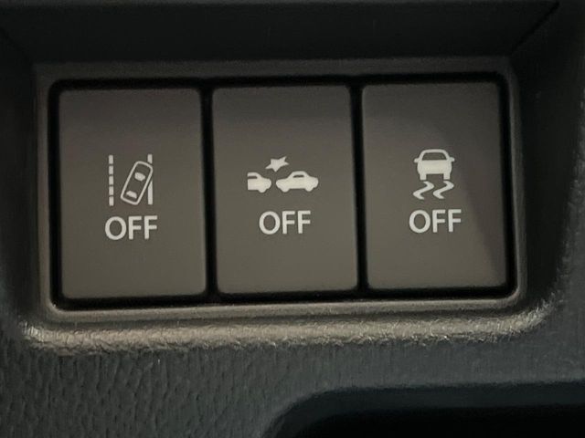 【スズキ　セーフティサポート】走行中に前方の車両等を認識し、衝突しそうな時は警報とブレーキで衝突回避と被害軽減をアシスト。より安全にドライブをお楽しみいただけます。