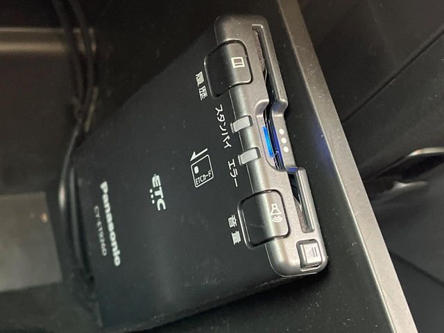 【ETC】高速道路の料金所をストレスなく通過！話題のスポットやサービスエリアに多い「スマートIC」利用時は必須のアイテムです。当店でセットアップを実施、ご納車当日からすぐにご利用いただけます！