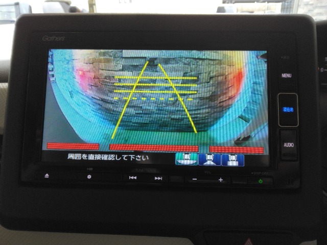 リアカメラがついているので、駐車や後進の際にとても便利です♪