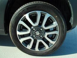 足元を引き締めて魅せるアルミホイールを装着☆