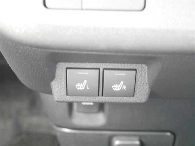 シートヒーター(運転席助手席両方にあります)