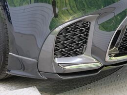 【TRDエアロ】人気のTRDエアロを装備！クルマの外観がよりスタイリッシュになり、街中で存在感あふれる1台に♪将来買い替える時にもリセールに影響しやすく、価値ある人気の装備です！