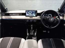 【室内】シートや内装各部への徹底した清掃を実施。