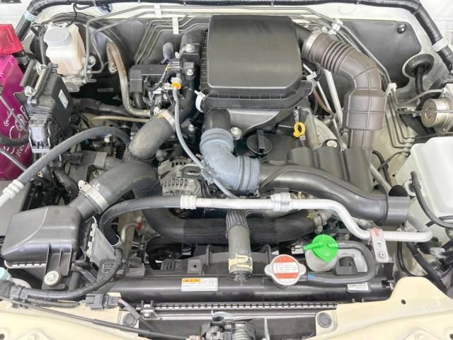 親切・丁寧な専門メカニックスタッフが応対！・車検・点検整備・事故等の修理などアフターサービスも安心。お車のカスタマイズもネクステージのサービススタッフまでご相談ください！